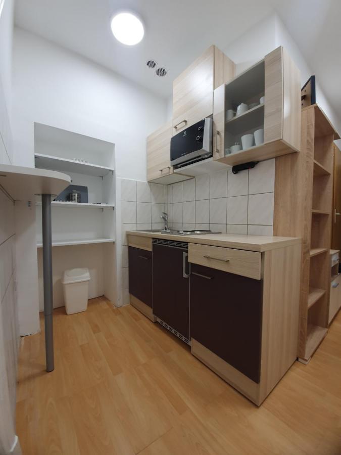 Railway Station City Modern Apartment Μαριμπόρ Εξωτερικό φωτογραφία